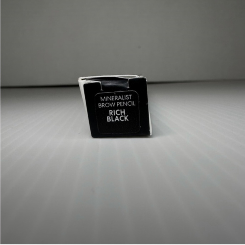 BARE MINERALS MICRO Defining Brow Pencil Rich Black 0.002 OZ - Picture 5 of 5